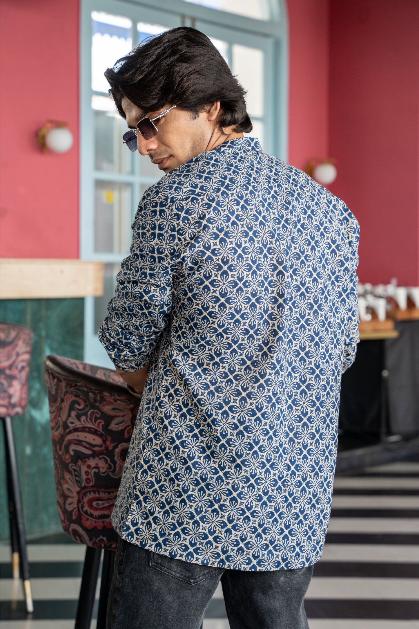 The Off-White And Royal Blue All-Over Floral Print Short Kurta