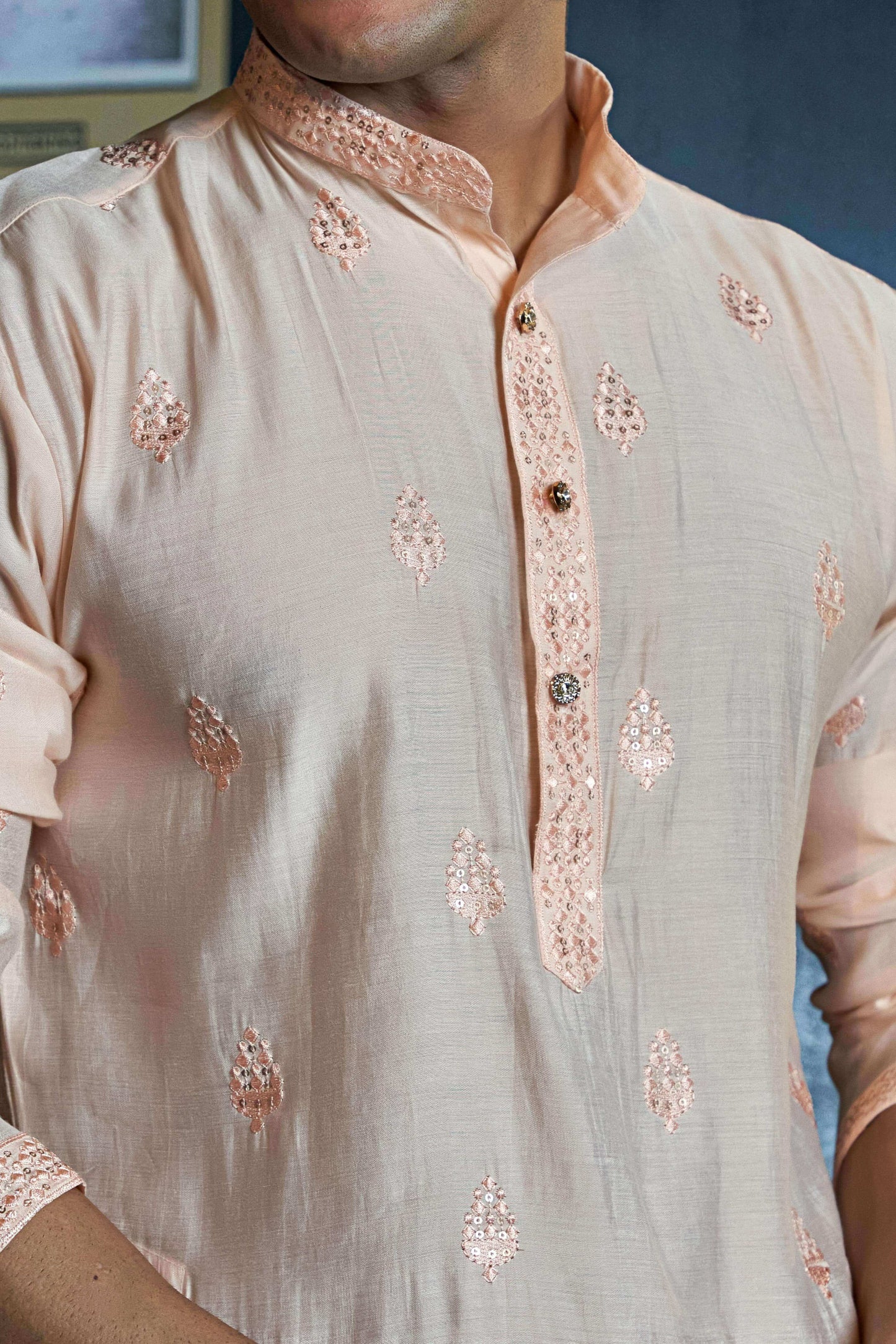 The Peachy Pink Long Kurta With Butti Embroidery And Sequins Work