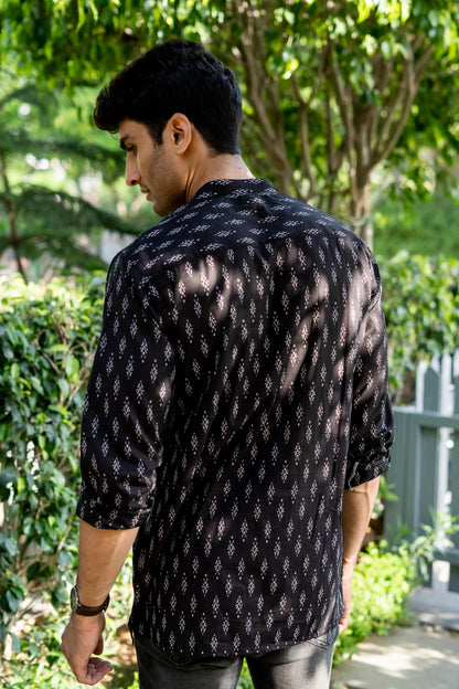 The Black Short Kurta With Ikat Look Tribal Print