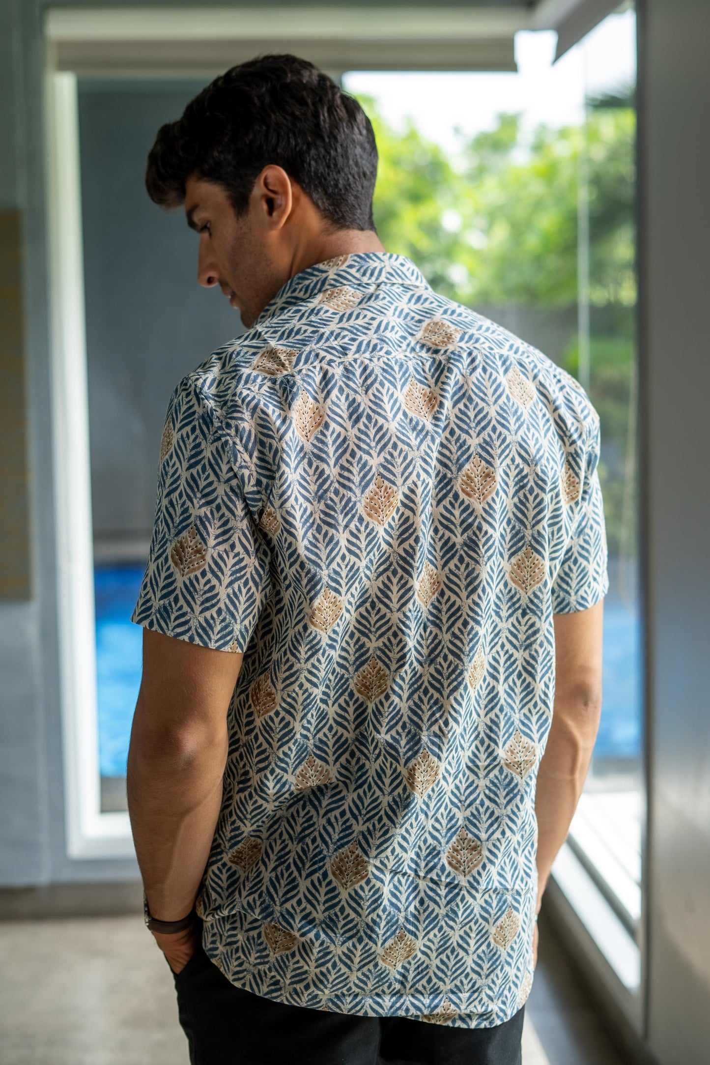 The Off White Shirt With All-Over Blue Floral Stripe Print (Half Sleeves)