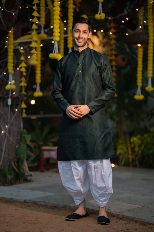 The Green Long Kurta With Thread Work and Sequins