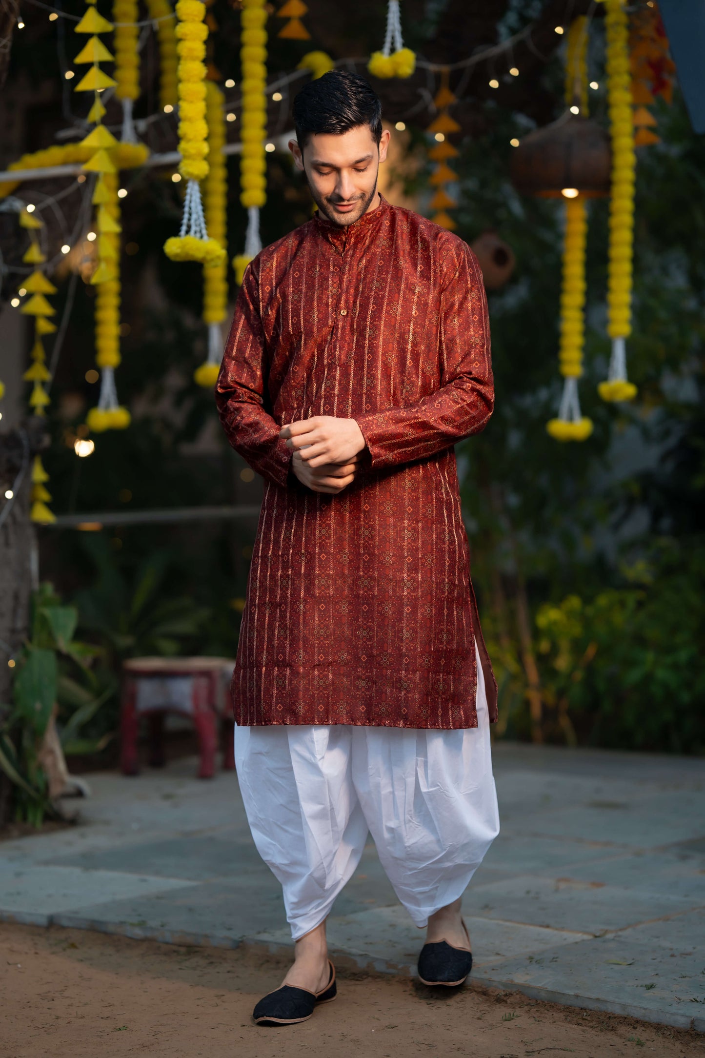 Red kurta for men featuring zari work