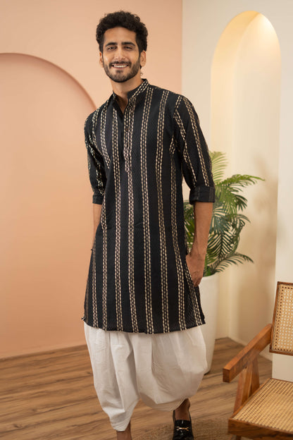 The Black Long Kurta With Golden Stripe Zari Work