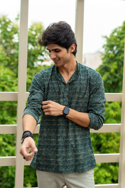 The Jungle Green Short Kurta With White Zig-Zag Print