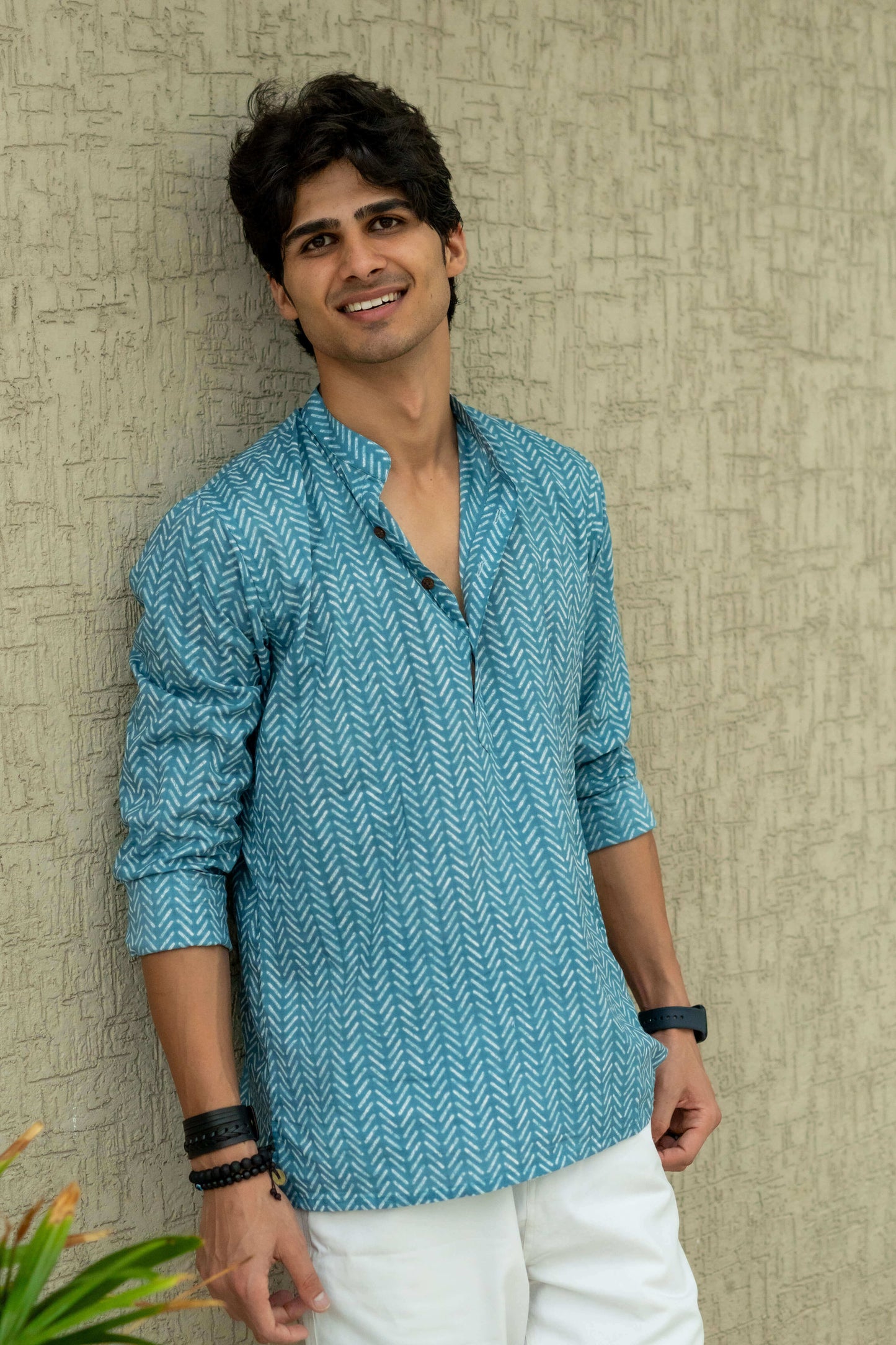 The Munsell Blue Short Kurta with White Stripe Print