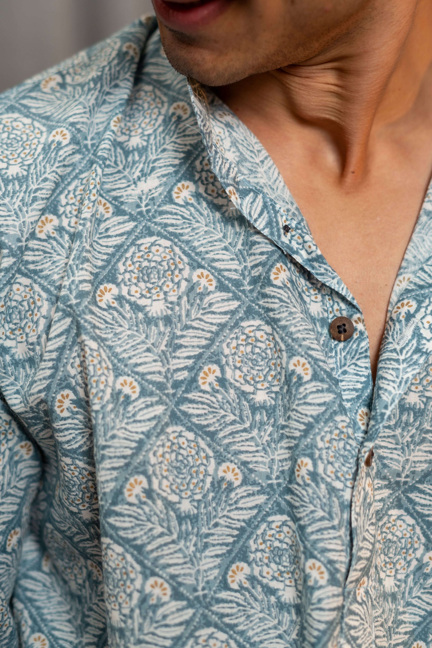 The Greyish Blue Geometric Floral Print Short Kurta