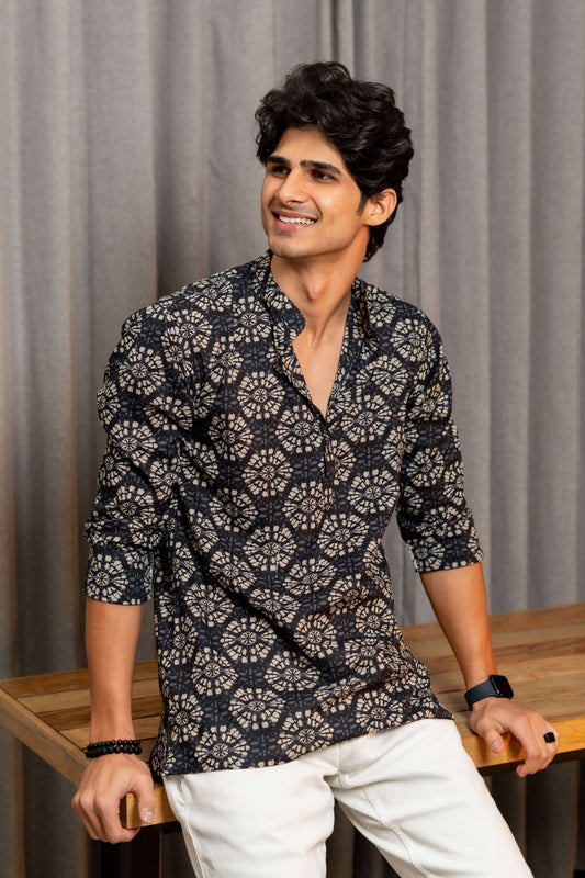 The Black Short Kurta With White Floral Batik Print