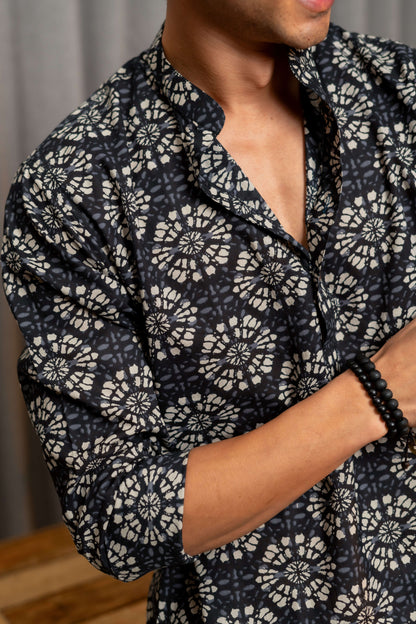 The Black Short Kurta With White Floral Batik Print