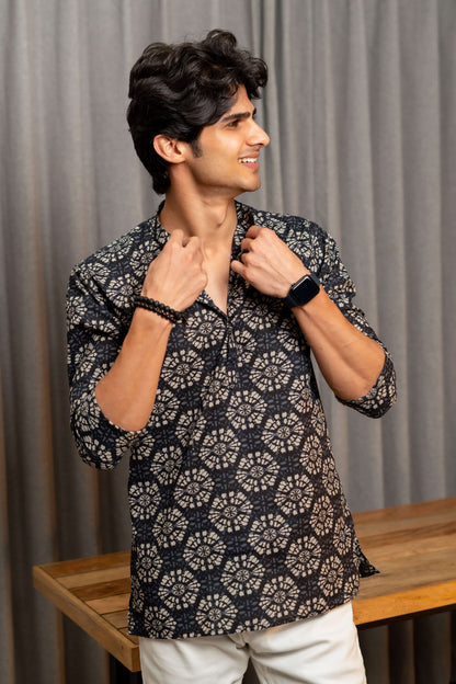 The Black Short Kurta With White Floral Batik Print