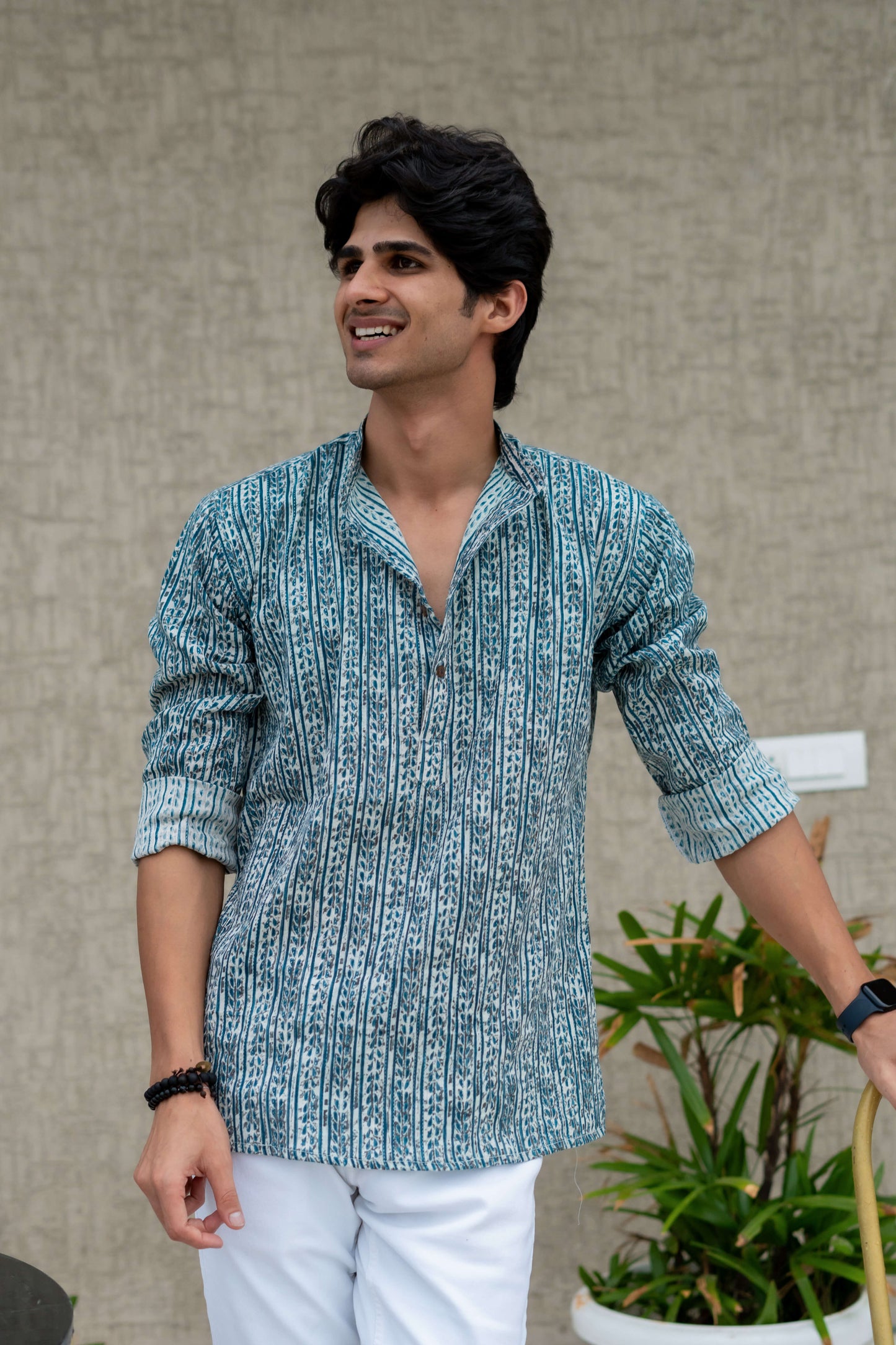 The White Kantha Work Short Kurta With Blue Floral Stripe Print