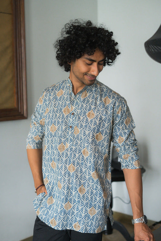 The Off-White Short Kurta With Blue Floral Stripe Print